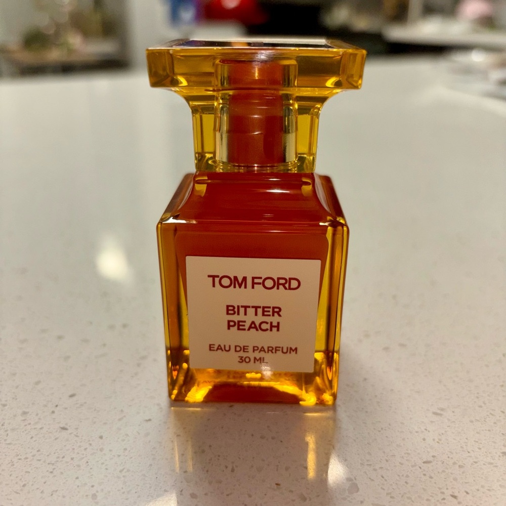 Tom Ford Bitter Peach perfume